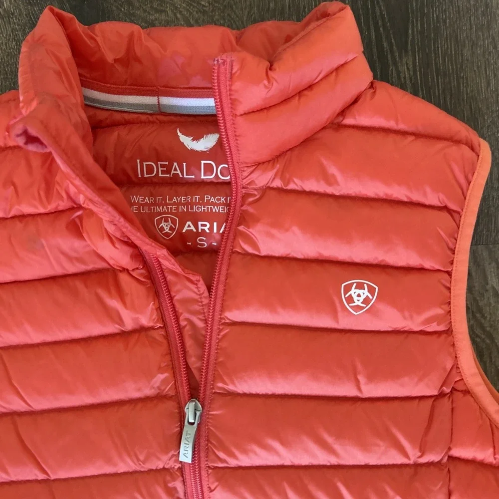 Ariat Ideal Down Vest Women S Orange Pink Quilted Packable Puffer Insulated MINT - Picture 2 of 8